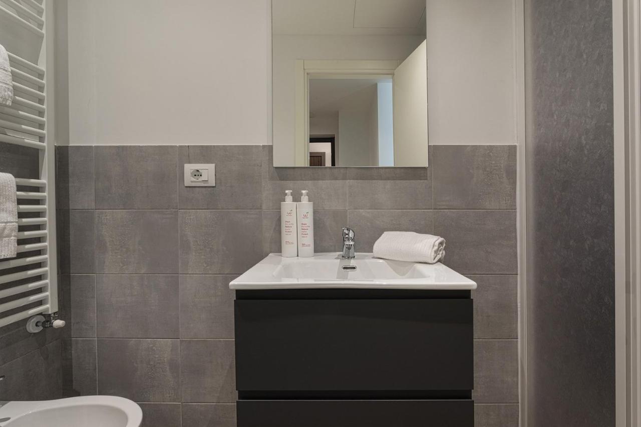 Brignole De Ferrari Apartments By Wonderful Italy Генуа Екстериор снимка